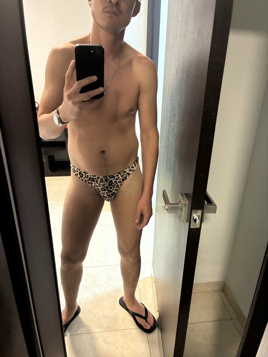 sumisoseductor's tweet photo. Tocó hacer travesuras este fin en CDMX. 😈🔥 https://t.co/33rwc2pzvD