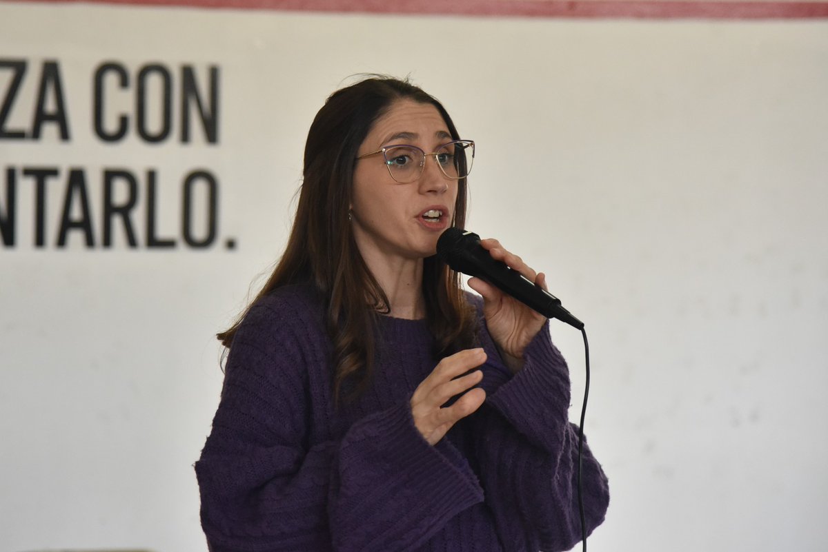 edelpclub's tweet photo. En el marco del Mes Internacional de la Prevención del Suicidio, @EdelpGenero llevó adelante un taller destinado a estudiantes del Bachillerato para Deportistas Federados, con el objetivo de generar un espacio de diálogo, escucha y reflexión.

Durante el encuentro se compartieron herramientas para fortalecer la prevención, reconocer posibles señales de alerta y acompañar situaciones que requieran atención. Además, se abordó la relación entre las masculinidades, los mandatos de género y la gestión de las emociones, promoviendo la reflexión y la importancia de abrir espacios de diálogo.

Acompañamos las trayectorias deportivas apostando a un desarrollo integral de los jugadores, con herramientas que promuevan sociedades responsables, empáticas y afectivas.