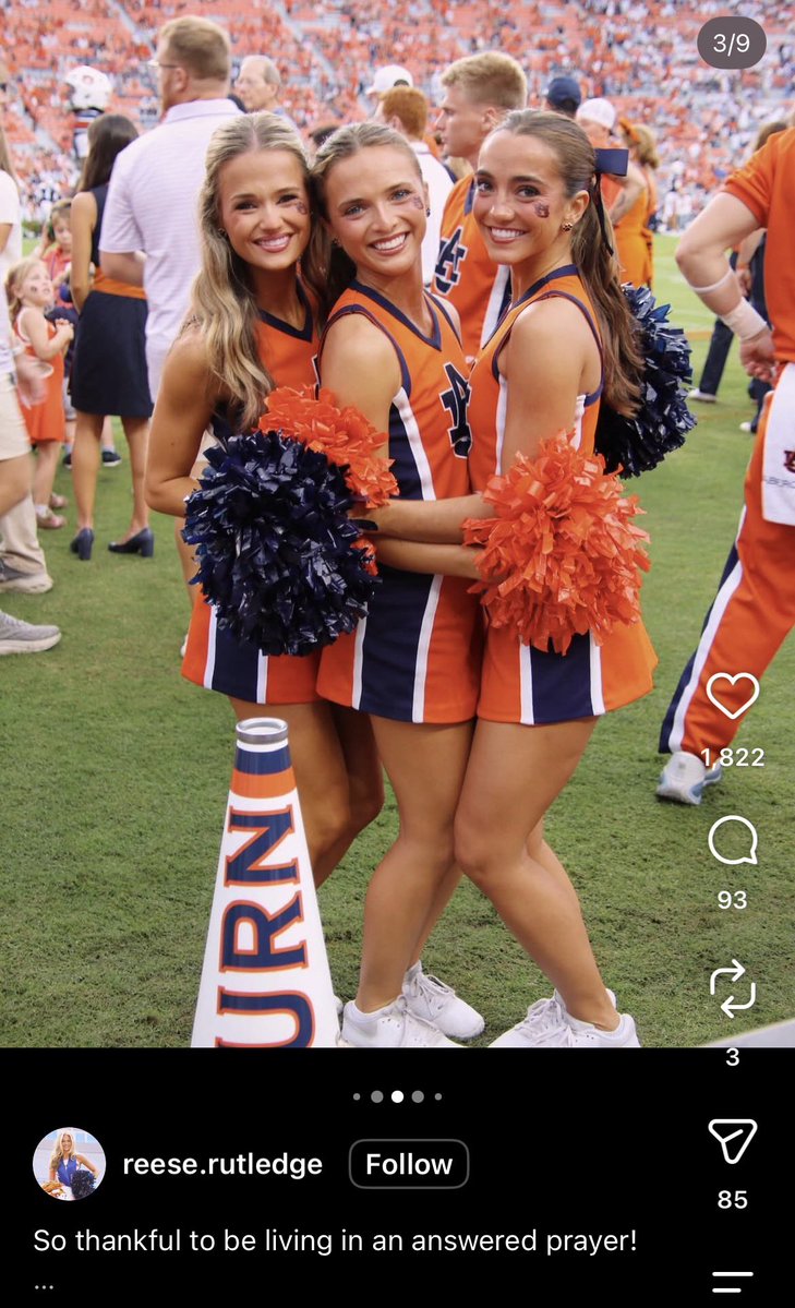 girlsniper18's tweet photo. 1,2, or 3. I call middle #cheer https://t.co/whrpPUIJSO