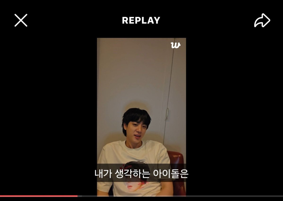 HavenCrave's tweet photo. he was looking "말라가지고 thin/slender." Jin playfully repeated Idols are ‘마르고 skinny/slender’
He did not promote any body type as he did not say 'idols should be skinny' 
rather he said 내가 생각하는 아이돌은 which means “the idols that I think of /the image of idols that
+ https://t.co/5Ynl14jxAK
