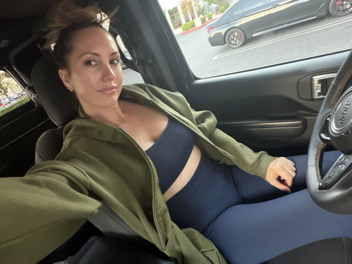 ImBrettRossi's tweet photo. Who worked out this morning !? https://t.co/rEhVjFShSd