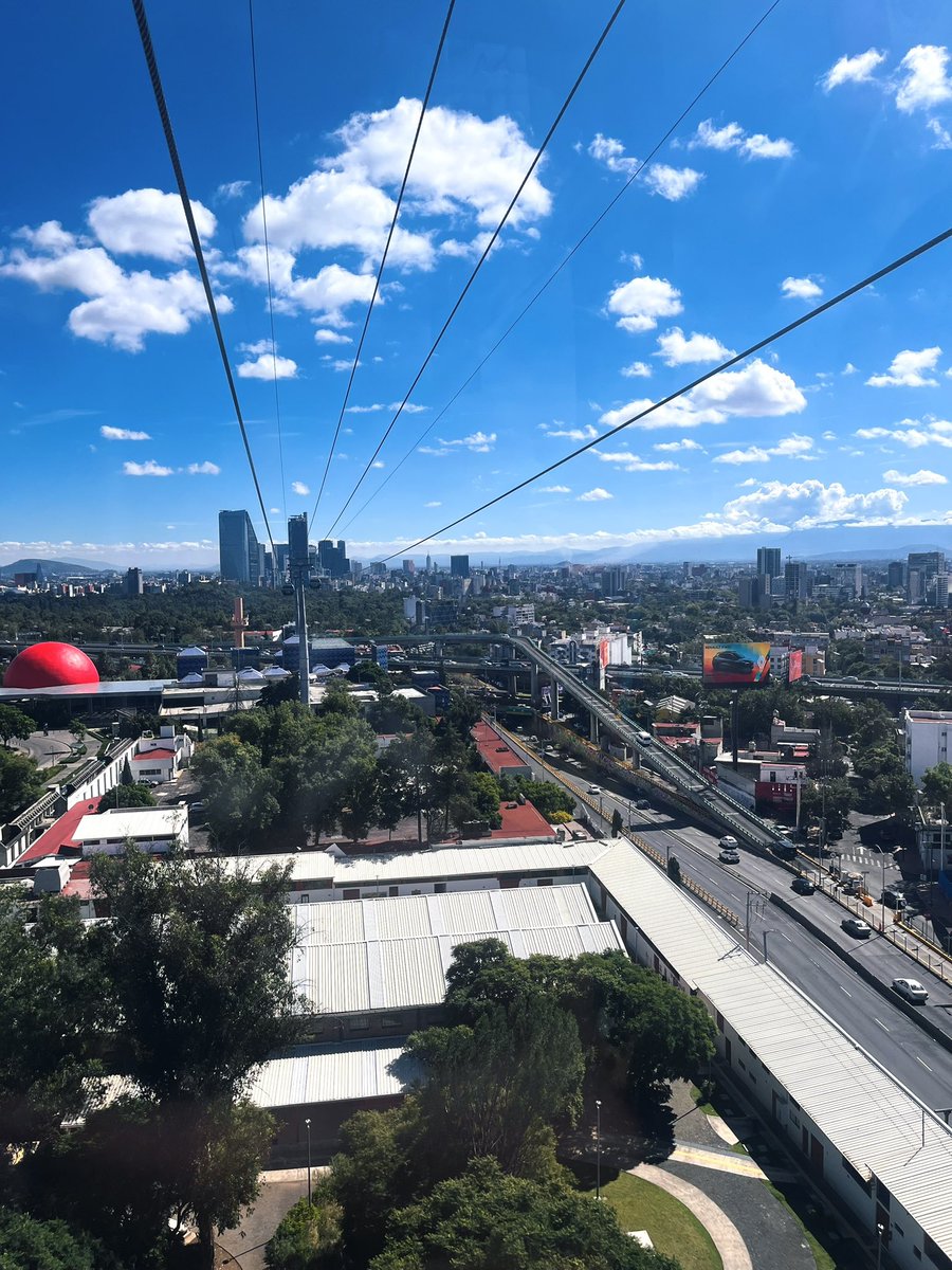 alexrimbombante's tweet photo. Hoy está súper despejada la ciudad. Por si quieren hacer ejerció al aire libre https://t.co/SDrLgeilXT