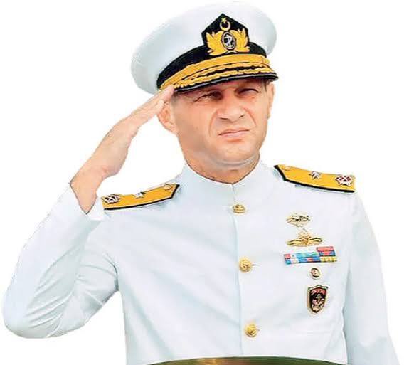 BayraktarOr's tweet photo. Hırsızlar içeri 
Amiral Türker Ertürk dışarı

Foncu gaspçılar içeri 
Amiral Türker Ertürk dışarı 

Teröristler içeri 
Amiral Türker Ertürk dışarı

#türkerertürkeözgürlük 
@adalet_bakanlik https://t.co/ukKbjSJegM
