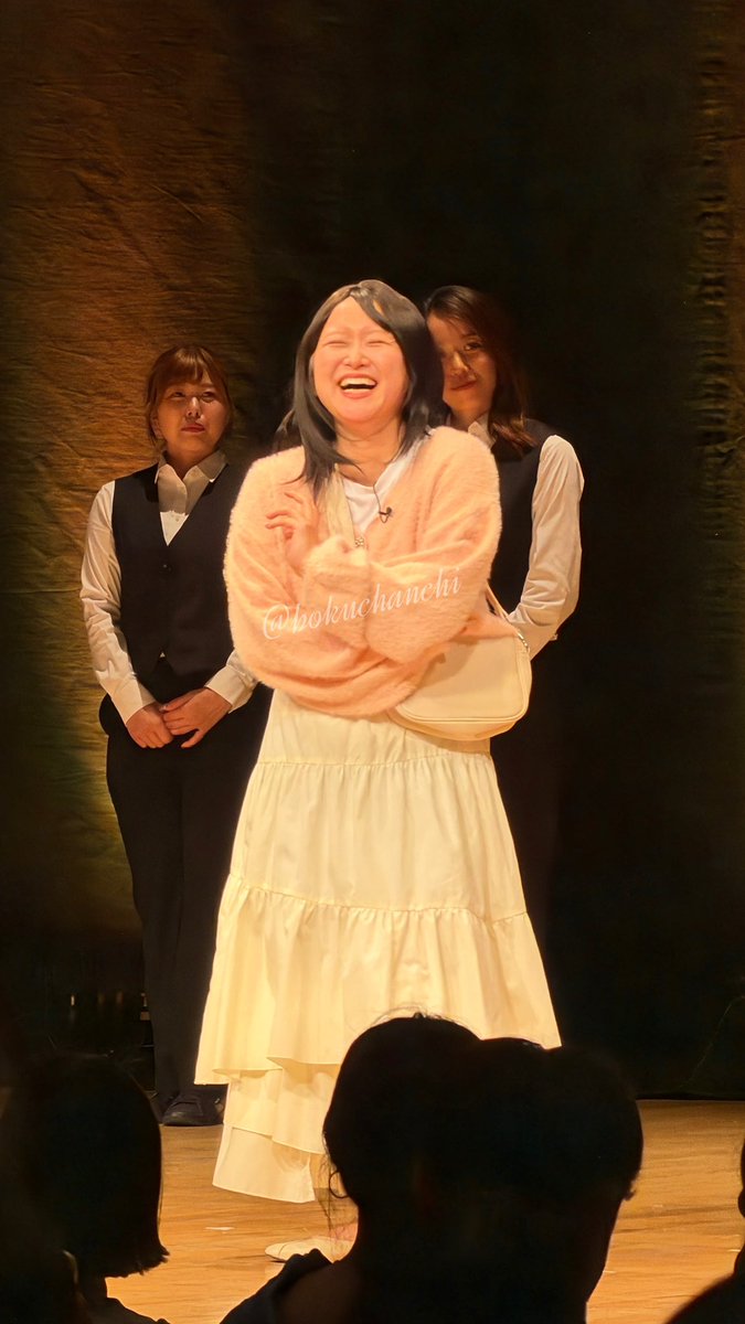 bokuchanchi's tweet photo. 爆笑するサーヤさんwwww
即興ミュージカルめっちゃ楽しかったし面白かった！
是非ともまた見たいです！
#サーヤ友田ミュージカル https://t.co/MwlPQbPyCD