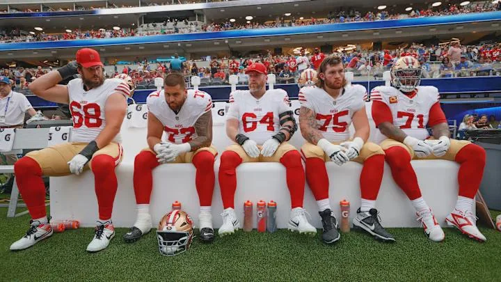 Chase_Senior's tweet photo. The 49ers offensive line has more receptions this year (1) than sacks allowed (0)

#49ers https://t.co/YygyCY1O0j