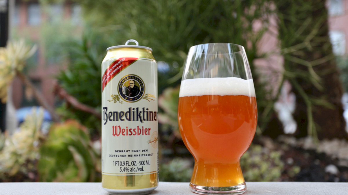 BeerOfTheDay's tweet photo. Beer of the Day for Sep 29th: Benediktiner Weissbier from Klosterbrauerei Ettal Ettaler Klosterbetriebe GmbH (https://t.co/vK342ZUTMp) in Ettal, Germany. #beertography #drinklocal #beer #craftbeer #ilovebeer #beersnob #lovebeer #beergeek https://t.co/WYO2dwlQzv