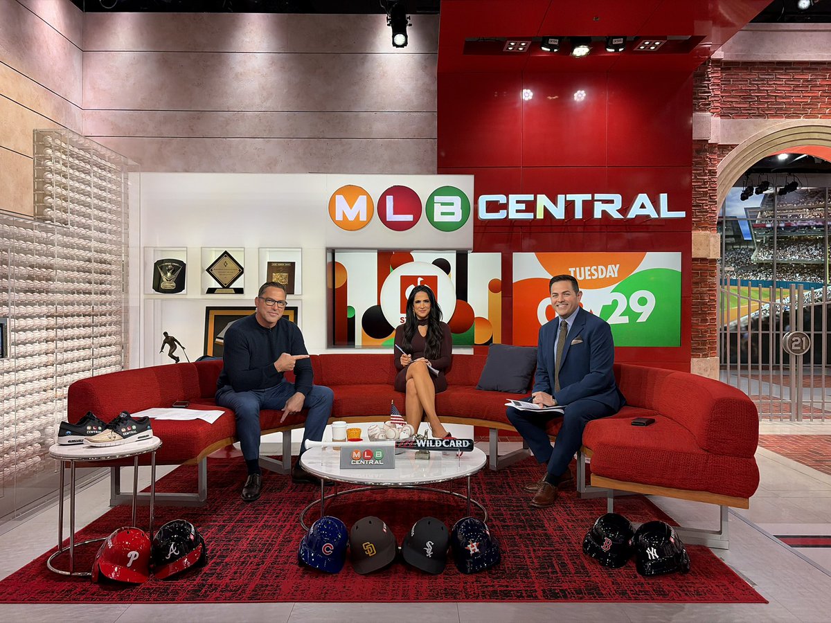 MLBNetworkPR's tweet photo. MLB Network’s #Postseason coverage is well underway. 

Here’s DeRo, Lauren, RoFlo, Dan Plesac, Greg Amsinger and Harold Reynolds across #MLBCentral and #MLBTonight: National Pregame Show on Day One. 

The road to the #WorldSeries begins now. https://t.co/0F3sBldojw