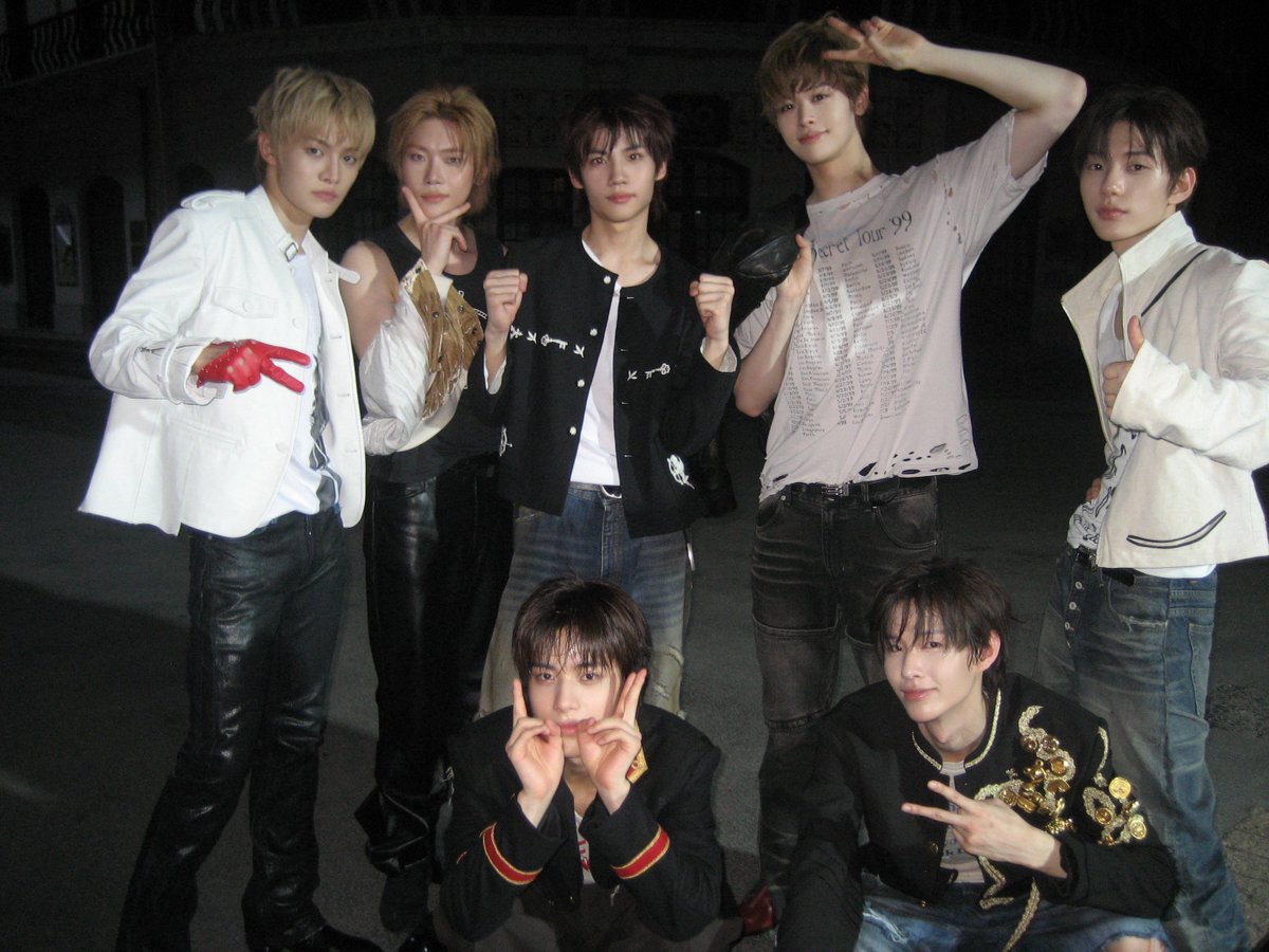 closeyoureyes_7's tweet photo. 너네 오늘 뭐 해? Come tonight 🎆

'256th Note' OUT NOW
🎼 https://t.co/ls73OFn6CU

#CLOSEYOUREYES #클로즈유어아이즈
#CYE #클유아
#256thNote #DropThat https://t.co/0UGkEsq8uN