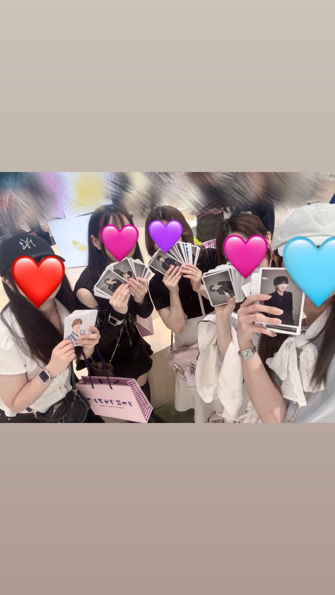 ryusekun_18's tweet photo. 発表された日にたまたま渋谷いたから何も考えずにとりあえず脳死でファミクラ向かったら大好きな子たちがいて、みんなで頑張った😭😭1種だけだったけど、微力ながら流星くんの力になれたらって気持ちで大好きなビジュのアー写頑張らせてもらいました𐔌ᐡ⸝⸝ㅠ ·̫ ㅠ⸝⸝ᐡ𐦯🩵
#藤井流星 https://t.co/2Zrz2OsnY1