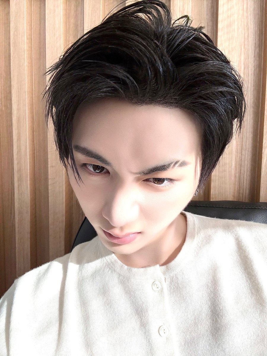 eajminct's tweet photo. aku mau ngga jadi pacar kamu???? https://t.co/z0veTJoB6h