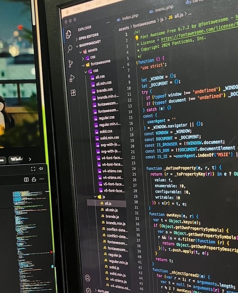 komal_uk01's tweet photo. Be honest devs, Is coding still worth learning in the AI era? https://t.co/uHw7ANIpHm