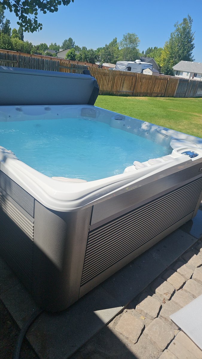 Leisure_Time_ID's tweet photo. The part nobody posts about: the pad. ➡️
Before a single gallon goes in, you need a level, load-rated surface that won't heave or settle. Twelve pavers, properly bedded, and this backyard was ready.
Swipe to see where it ended up.
#hottub #hottubinstall #hottublife #spalife #newhottub #backyardoasis #backyardgoals #beforeandafter #idaho #idahofalls #boiseidaho #twinfallsidaho #treasurevalley #eastidaho #idahohomes