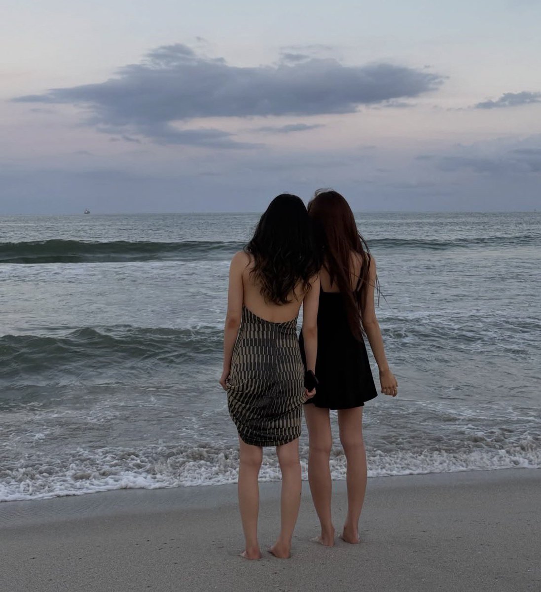 chaenglovesus's tweet photo. NINGSELLE WHAT THE FUCK https://t.co/jC4PuhhhxY