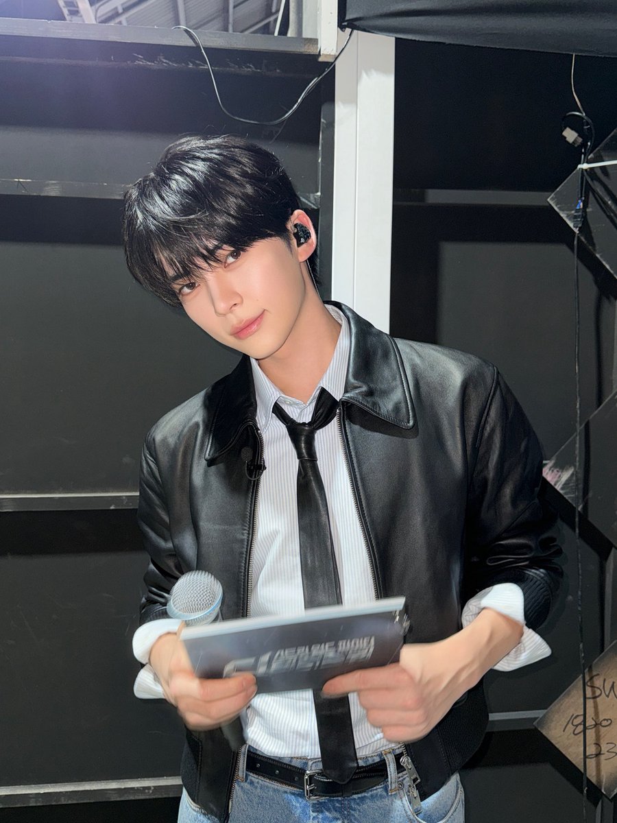 sunghanbin_twt's tweet photo. [📸]
2026.09.29
Mnet, tvN '스트릿 월드 파이터 : 디렉터스 워'

#성한빈 #SUNGHANBIN https://t.co/vjFU8yiJ0x