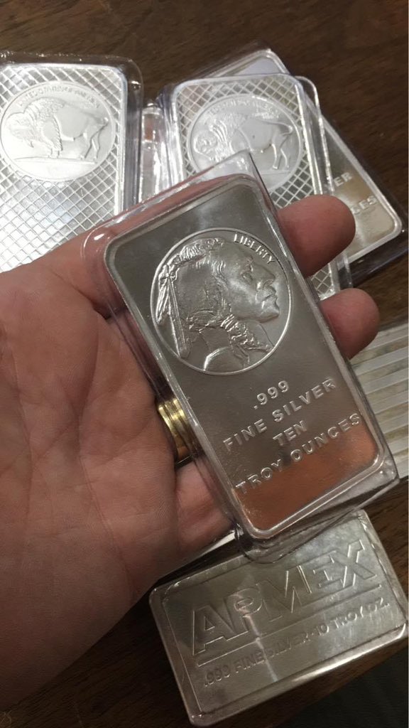 silverandgoldbu's tweet photo. I’m offering this 10 Oz silver bar for $650 each plus shipping #silver #numismatic #silverbar #preciousmetal https://t.co/lPQAH4ro8P