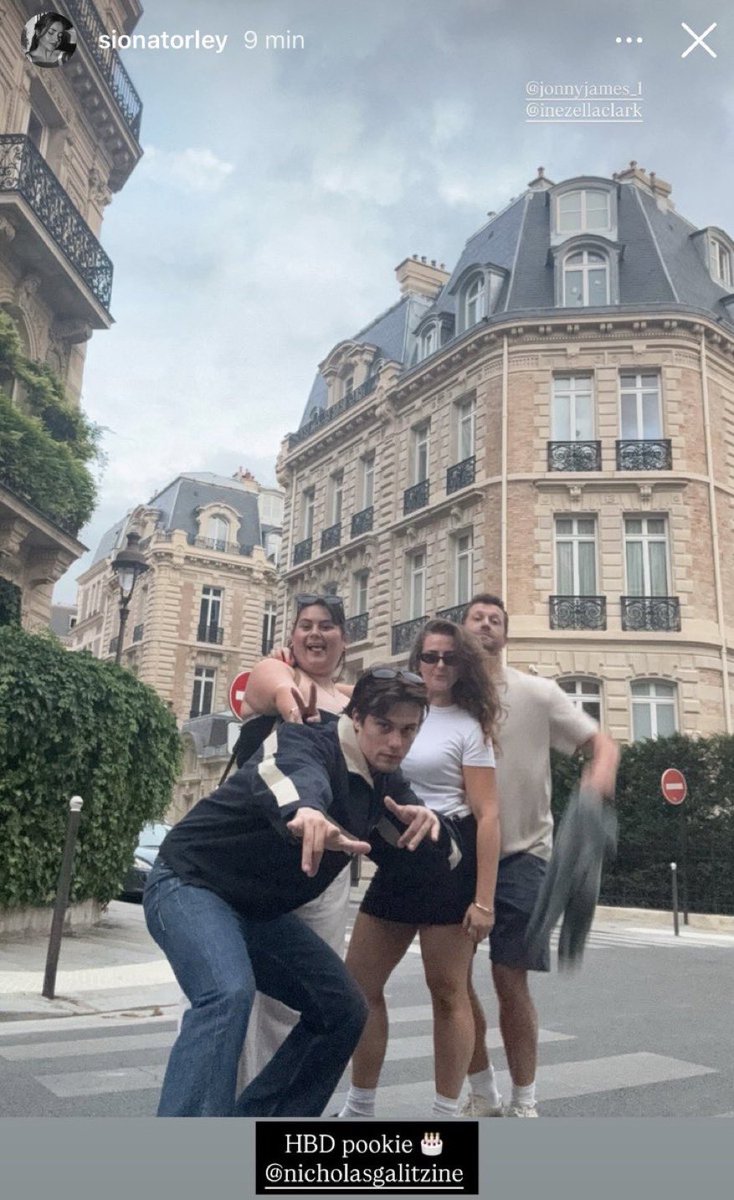 GalitzineHQ's tweet photo. Nicholas Galitzine via Siona Torley ‘s instagram stories.

“HBD pookie” https://t.co/nCaOgrsniG