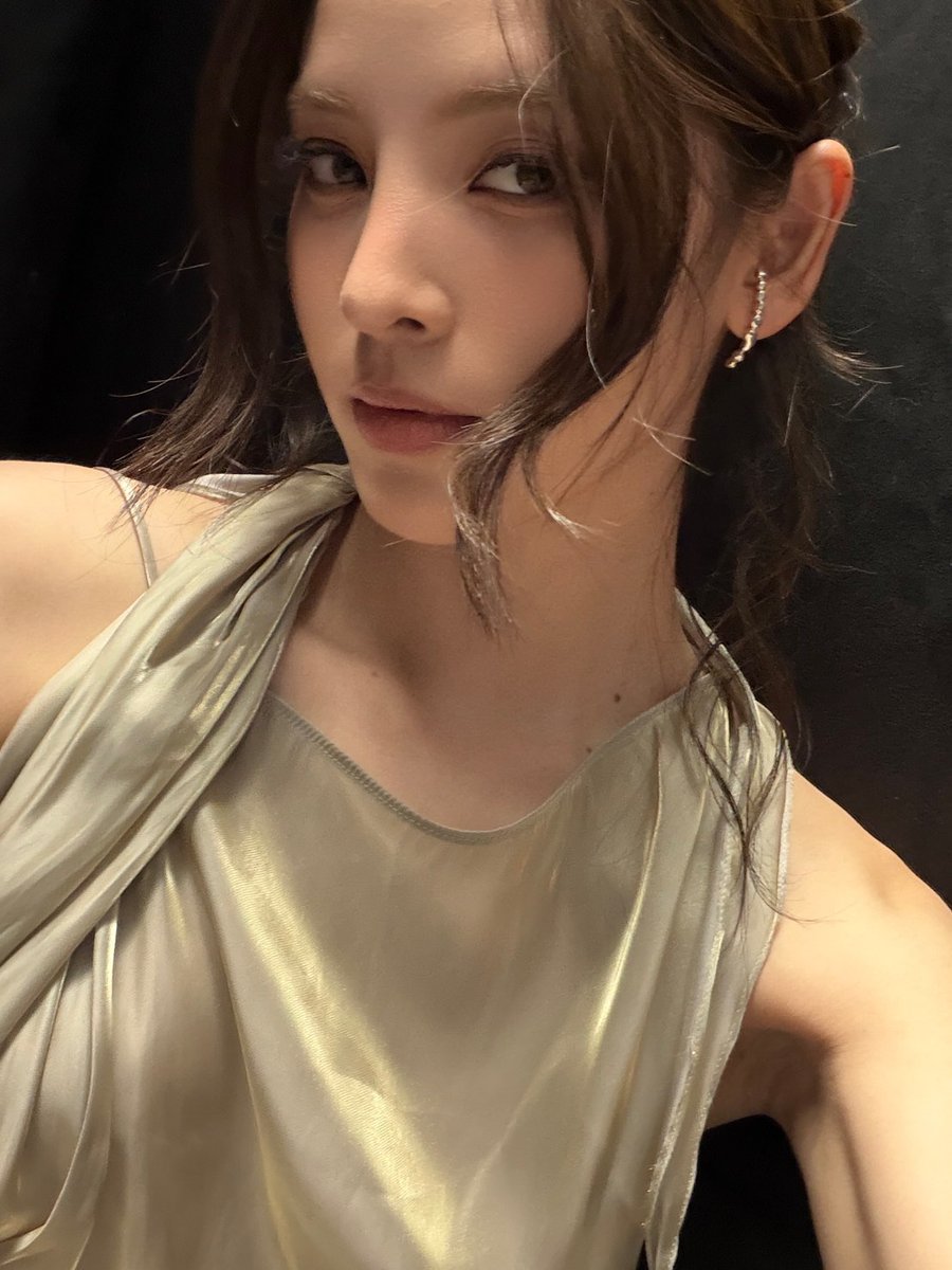 otpc_story's tweet photo. “ณิชา” สวยสะเทือนปารีส ทำรันเวย์ลุกเป็นไฟ! ตอกย้ำความปังระดับอินเตอร์ เต็มสิบให้ร้อย น้อยแต่มาก
#nychaa
#WALKYOURWORTH
#LOrealParisTH
#LEDEFILELOREALTH2026
#LEDEFILELOREALPARIS
อ่านข่าวเพิ่มเติมได้ที่ https://t.co/Je7TQlDXu0 https://t.co/RZFxscQEhA
