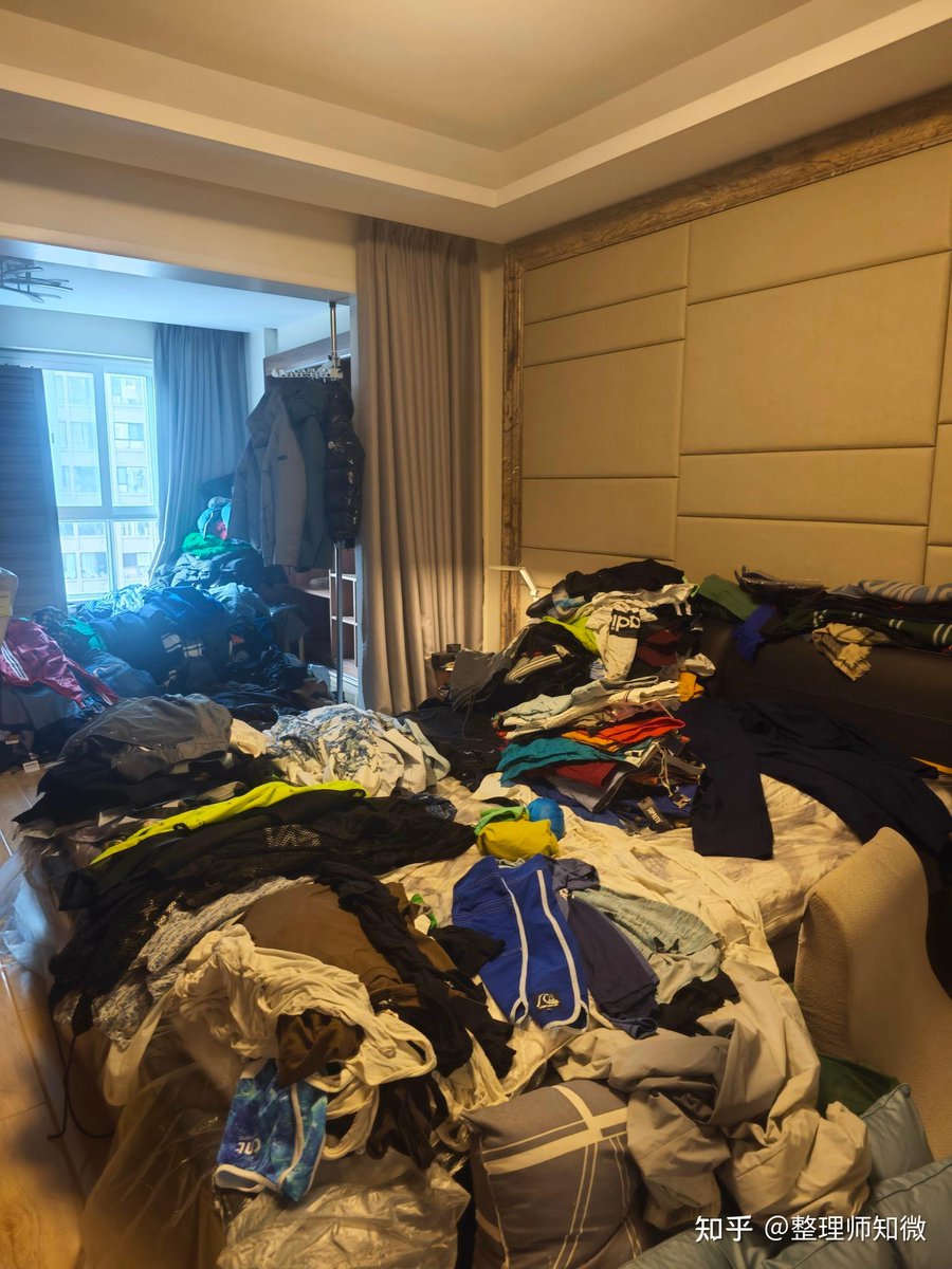 NetaHalletp1w's tweet photo. [Ordena tus objetos viejos hoy! Separa lo que ya no usas, dale una segunda vida o dona. Un pequeo paso para un espacio más ordenado y más sostenible.]， https://t.co/GkvMussFd3