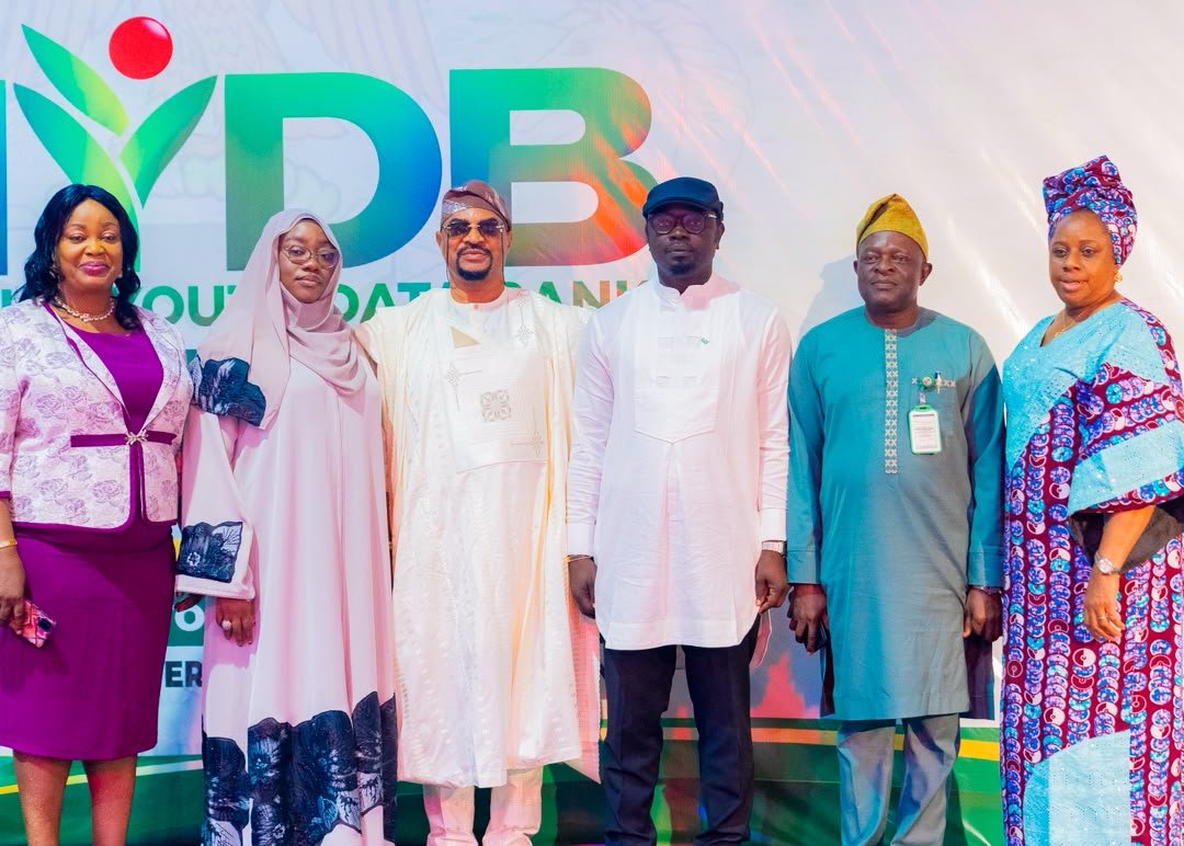ayowisdom_'s tweet photo. Today, we launched the National Youth Data Bank, an important step toward a more inclusive, opportunity-driven future for young Nigerians. The platform will bring together information on young people’s skills, education, employment, businesses, needs and aspirations, helping us make better decisions and connect young Nigerians to opportunities in jobs, training, entrepreneurship, digital programmes and more.

No young Nigerian should be overlooked because of where they live. With accurate, secure and responsibly managed data, we can better match talent with opportunity and turn aspirations into progress. I call on young Nigerians to participate and provide accurate information, and for the private sector, development partners, institutions and youth organisations to support this initiative. Our goal is not just to collect data, but to use it to improve lives and build a stronger future for Nigeria.