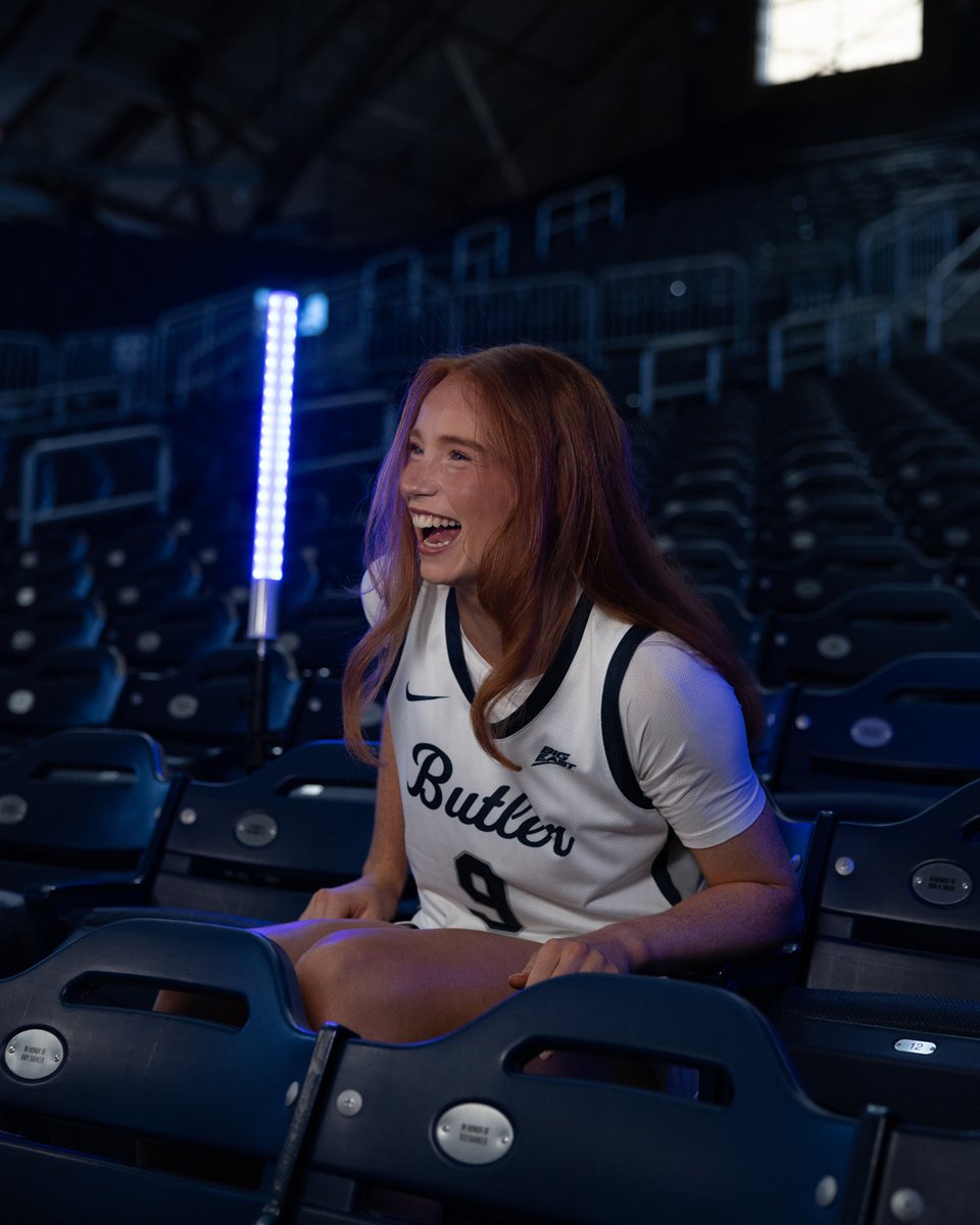 ButlerUWBB's tweet photo. Behind the Scenes from Media Day 🐶👀📸 https://t.co/eQldL6TZoT