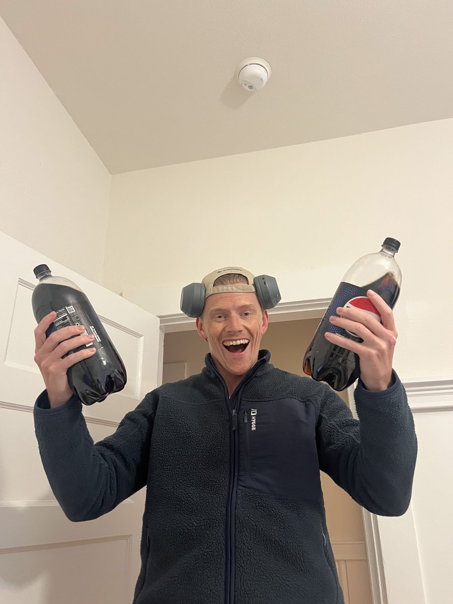 BenjaminBekken's tweet photo. Did you know Norwegians drink the most Pepsi Max in the world? 

So we ordered a few hundred bottles for the hacker house.

We bought out the first store, so our delivery guy had to go to a second one. Absolute legend.

Also look how happy the raccoon is. https://t.co/F1dDFzsiFY