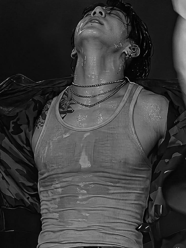 veriozxys's tweet photo. I'll say this old but gold.. enjoy the sex video in the end hehe. ;)
#krp #krp18 #krp20 #btsrp #btsrp20 #nsfwrp #sexrol #lewdrp #jkrp https://t.co/OhgXt4xeNm