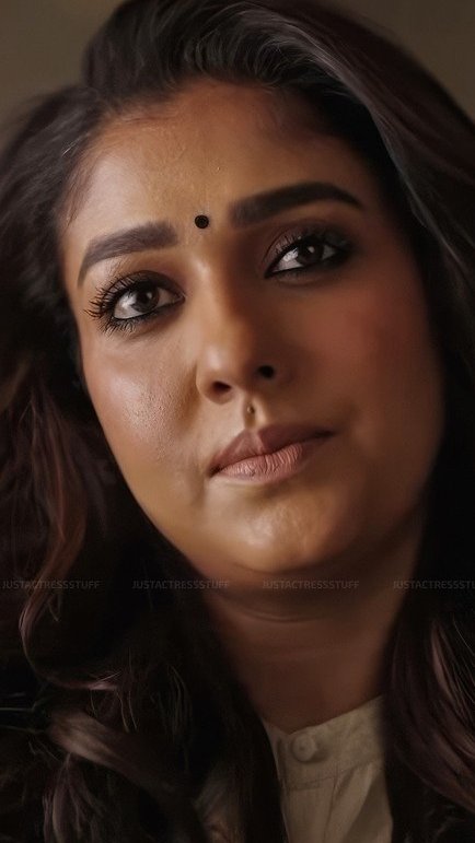 Darkroom2AM's tweet photo. That expression when she caught you red handed❤️‍🔥
#nayanthara https://t.co/pqEfXRLANd