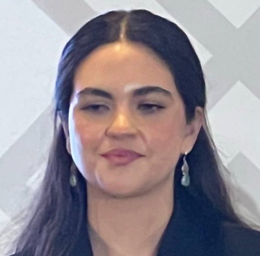 ChairoMeLaPela's tweet photo. Coraje??
Rabia?
Decepción? 
Em-puta-da? 

De que le ven cara?? https://t.co/c5cFq43Yro