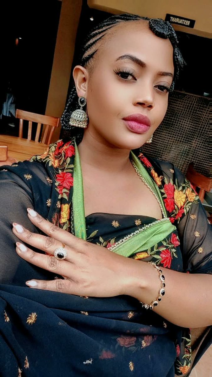 birungimeem's tweet photo. This is how Omukama Kyebambe's great-granddaughter stepped out in the majestic grace of her ancestors to honor a legacy that outlasts time π€.
The kingdom remains undefeated ,the throne stands tall and the strength of Batooro is undeniable. #Empango
Hangiriza Agutamba! π https://t.co/MMtdFTf6ED