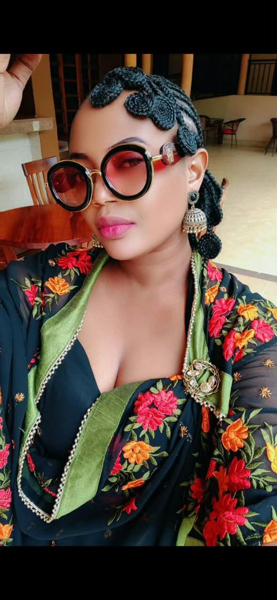 birungimeem's tweet photo. This is how Omukama Kyebambe's great-granddaughter stepped out in the majestic grace of her ancestors to honor a legacy that outlasts time π€.
The kingdom remains undefeated ,the throne stands tall and the strength of Batooro is undeniable. #Empango
Hangiriza Agutamba! π https://t.co/MMtdFTf6ED