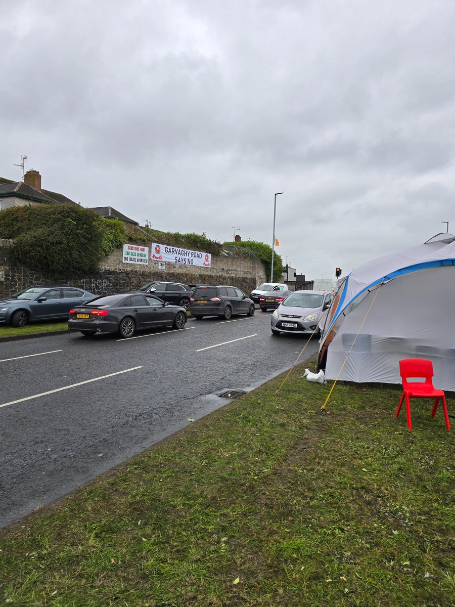 shaymurphyie's tweet photo. The residents here on the Garvaghy Road made it clear that the far right grifter @TheLiberal_ie is not welcome here. Anybody that donated to him should get a refund. None of that money is going towards the protest. 

No going back. Please share. https://t.co/9hQXteIdY7