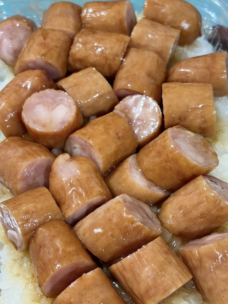 shimiru2026's tweet photo. ローソンの一点突破丼がよい！ https://t.co/EDbgy203i9