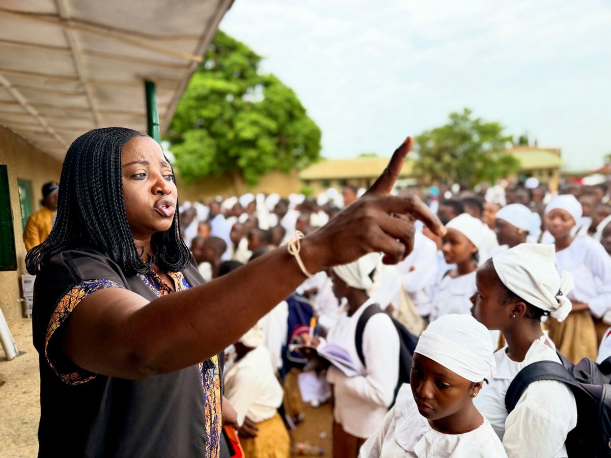 ESGBV_NG's tweet photo. @IntIDEA_NG ...The ESGBV Programme, working with the Nigeria Police Force, NAPTIP, the Ministry of Women Affairs and Social Development, the Ministry of Justice, CSOs and the media, took prevention and protection messages into the school environment, helping students recognise... https://t.co/35cGBIXClK