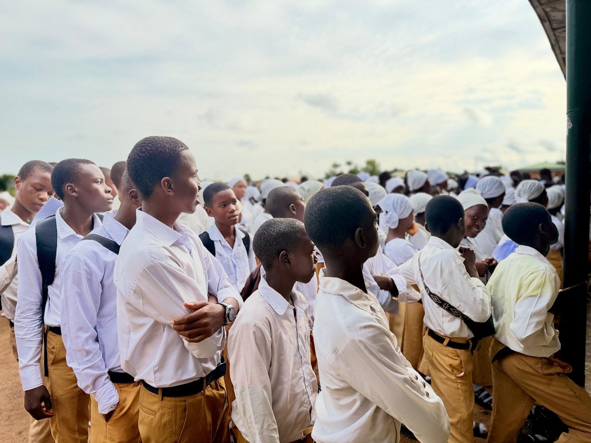 ESGBV_NG's tweet photo. @IntIDEA_NG ...The ESGBV Programme, working with the Nigeria Police Force, NAPTIP, the Ministry of Women Affairs and Social Development, the Ministry of Justice, CSOs and the media, took prevention and protection messages into the school environment, helping students recognise... https://t.co/35cGBIXClK