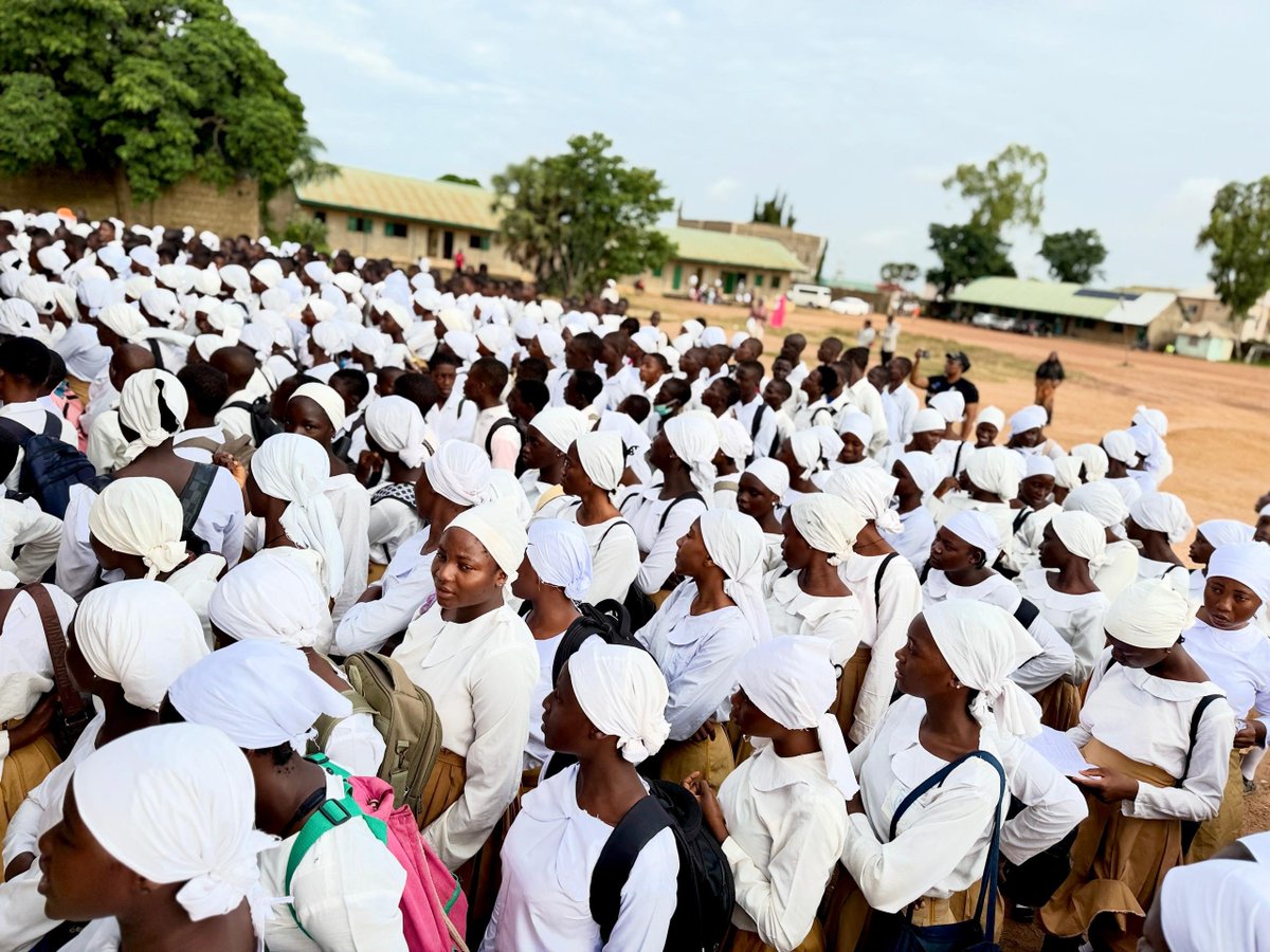 ESGBV_NG's tweet photo. @IntIDEA_NG ...The ESGBV Programme, working with the Nigeria Police Force, NAPTIP, the Ministry of Women Affairs and Social Development, the Ministry of Justice, CSOs and the media, took prevention and protection messages into the school environment, helping students recognise... https://t.co/35cGBIXClK