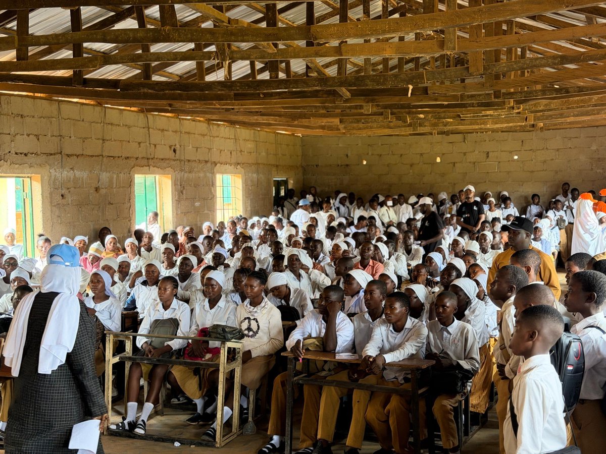 ESGBV_NG's tweet photo. @IntIDEA_NG ...sexual, physical and psychological abuse, understand bodily autonomy and consent, identify coercion and manipulation, and respond safely to situations that may place them at risk.

The sessions placed equal emphasis on what happens after a student decides to speak up. https://t.co/8d4hSTRDCp