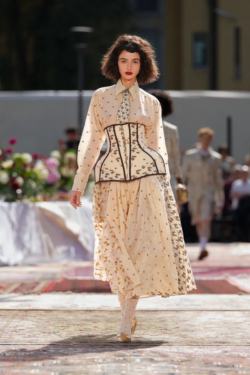 LadymiaMicky's tweet photo. Sfilata Spring Summer 27 Antonio Marras #AntonioMarras #SpringSummer27 #moda #outfit #look #fashion #fashionstyle #style #fashionista #trendy #tendenza #glam #glamour #musthave 👗😍❤️ https://t.co/N4XpLfKB4M