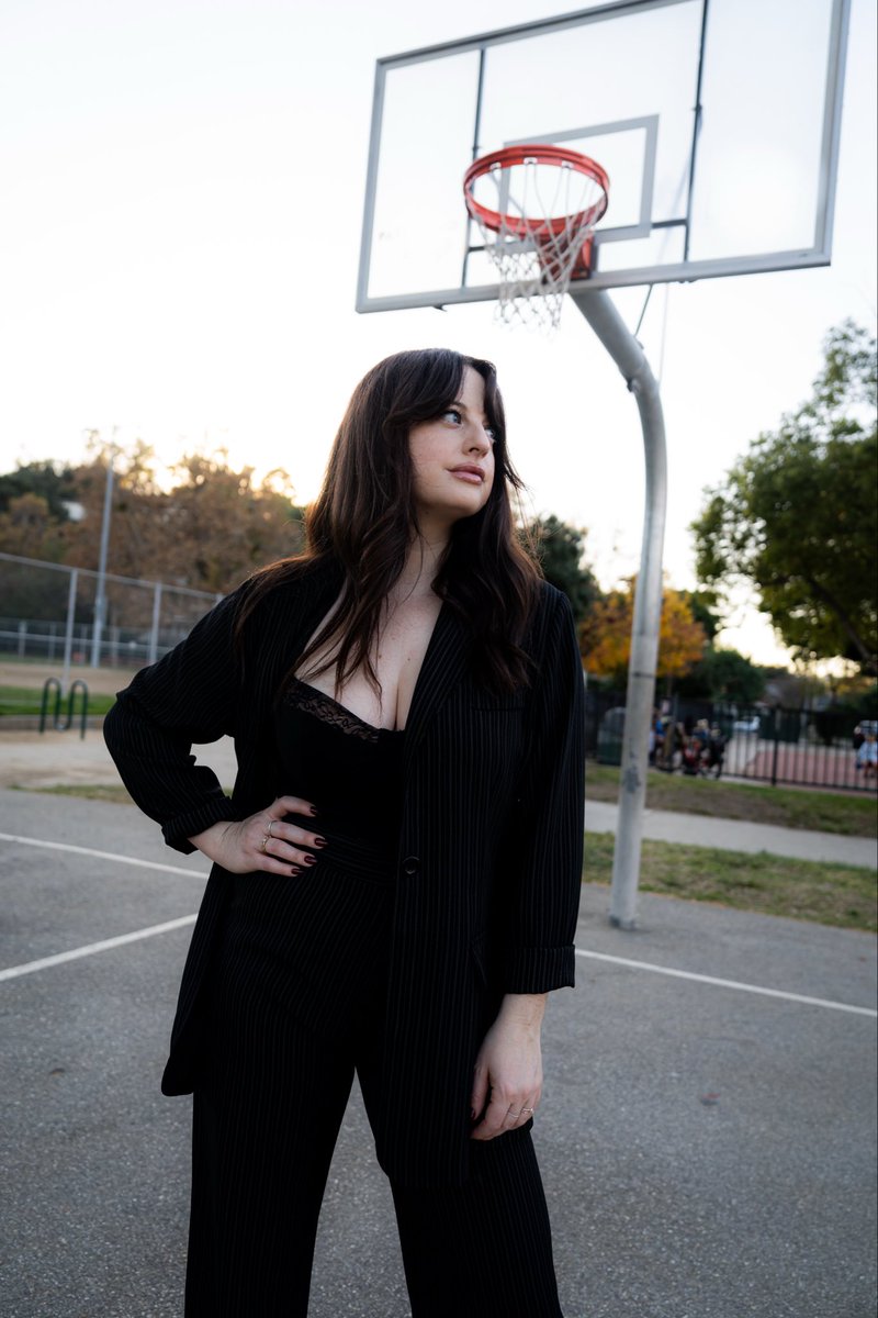 ClaireMPLS's tweet photo. i couldn’t find the basketball podcast i wanted to listen to…so i made it myself.

introducing Basketball, Etc. from @iHeartPodcasts. untold & undertold basketball stories, every tues. no hot takes, no yelling. no couch GMs. just storytelling w heart, nuance & love for the game

subscribe now! first episode drops oct 6 

https://t.co/LokuZJ4SKc