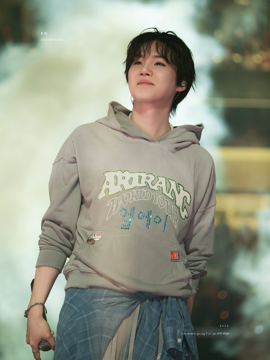 Never_mind_39's tweet photo. 잘생기고 귀엽고
#SUGA #슈가 #AgustD https://t.co/sHHu9IOXSr