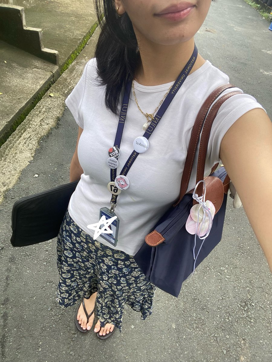 luckmails's tweet photo. i actually love my outfit today ! :] #metwt https://t.co/Jo7w2loCjH