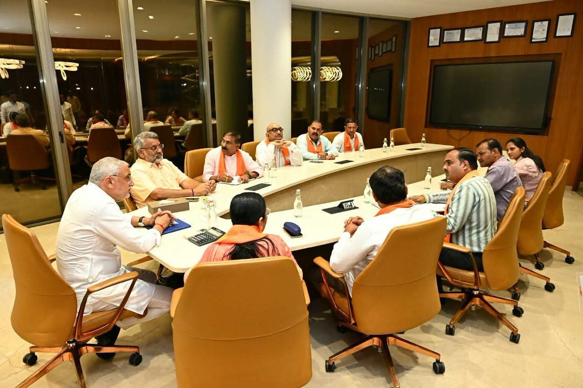 BJP4Karnavati's tweet photo. પ્રદેશ અધ્યક્ષ શ્રી @iJagdishBJP જી ની અધ્યક્ષતામાં લાઠીદળ ખાતે બોટાદ જિલ્લા સંકલન બેઠક યોજાઈ. https://t.co/HRdexlkLYV