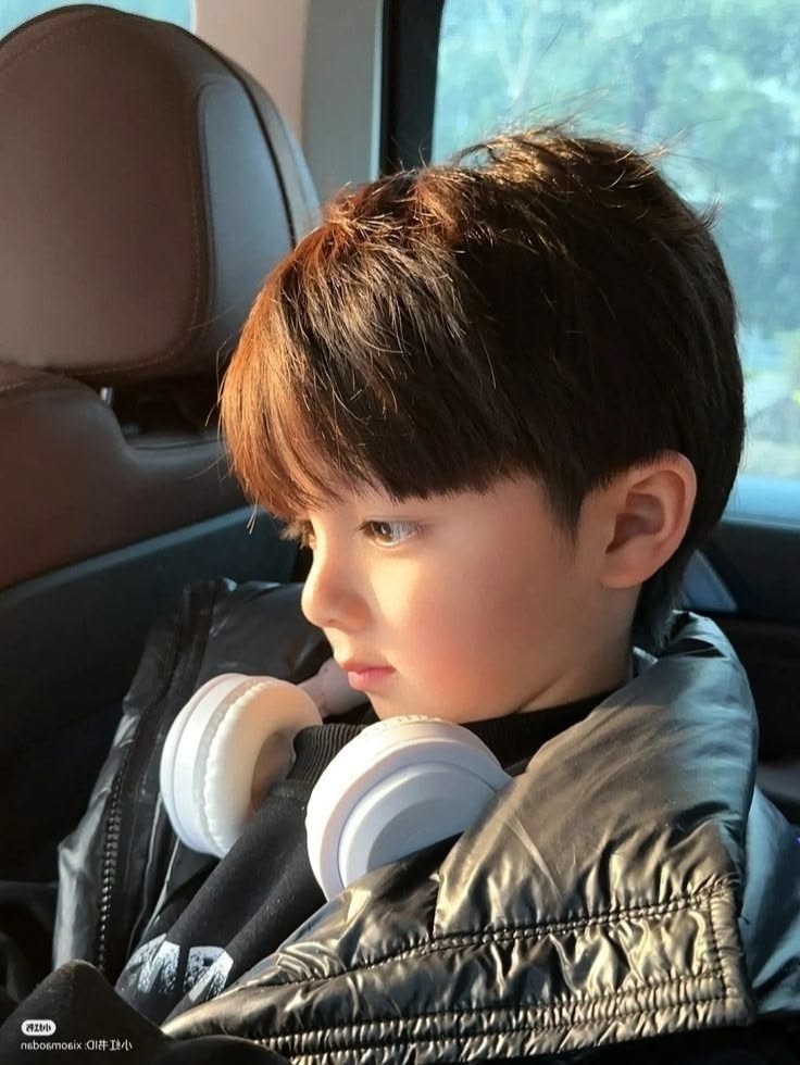 savytk's tweet photo. #taekookau🔞

"Papa can I please play a bit more with dadda?" Taehyun pouts

"No baby, Jungkook has to go back to his home."

"I would love to stay a little more if your papa allows" Jungkook says smiling at Taehyun's antics. https://t.co/nItVIXAL7t