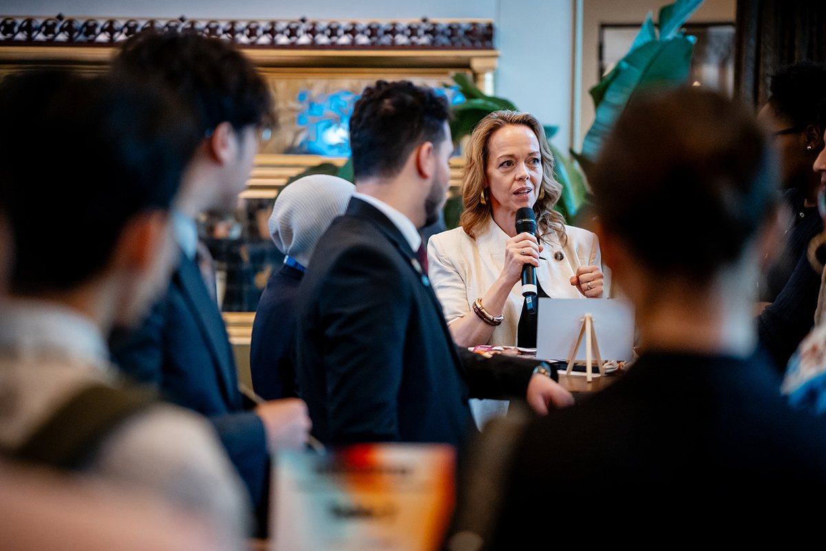 UNYouthAffairs's tweet photo. No speeches, no script — just young people and senior leaders coming together to listen, challenge assumptions and learn from one another.

That’s #Unscripted: creating space for genuine #IntergenerationalDialogue.

🔗: https://t.co/WR7VCo4U7l

#YouthLead  @TheGlobalGoals @SAP https://t.co/XvRapUyKID