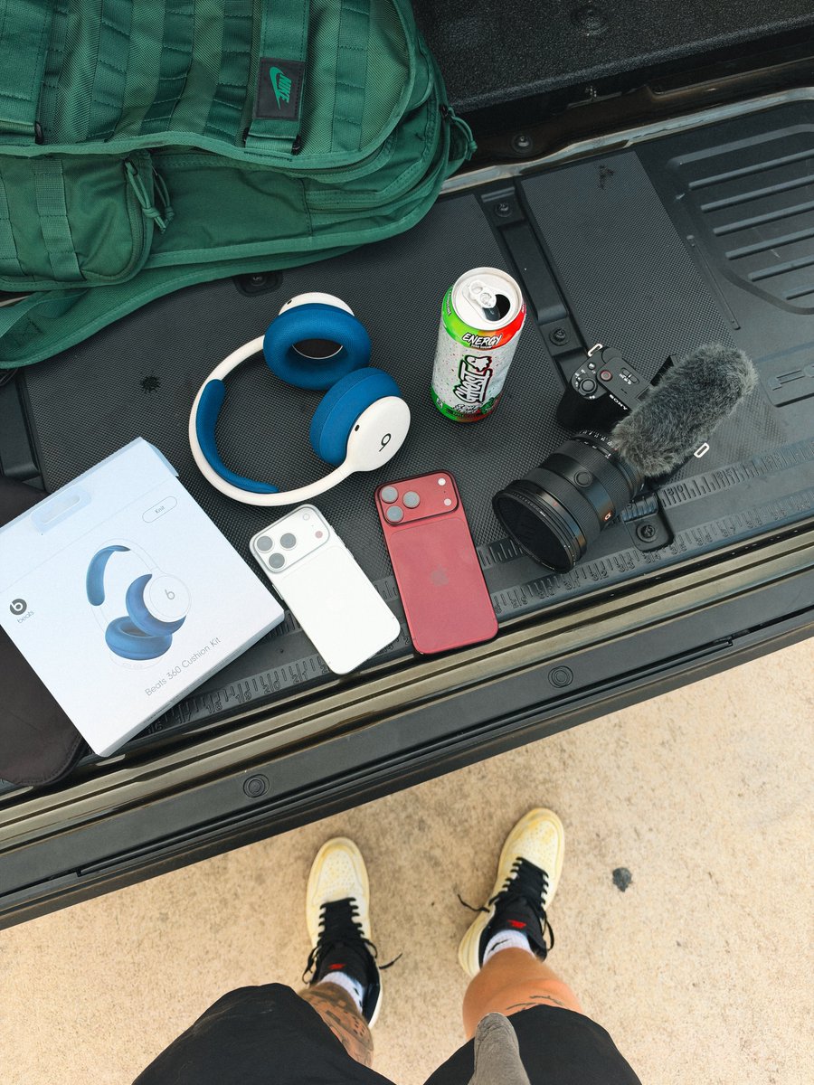 JHawkShoots's tweet photo. Day in the life anyone? 📲

📸 iPhone 18 Pro https://t.co/GJlSOlrXPd