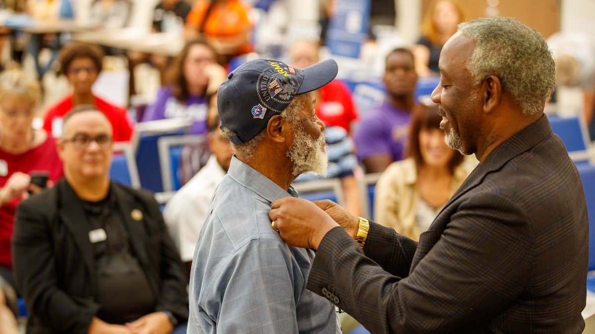 OrangeCoFL's tweet photo. Our Veterans Services Office invites those who served and their families to our Veterans Services Resource Fair! This event is just one way we're bridging the gap between service and civilian life.

📆 October 24 from 10 am to 3 pm 
🏫 Barnett Park
👉 https://t.co/Rzjv9w6I77 https://t.co/xIVm8AAs4N
