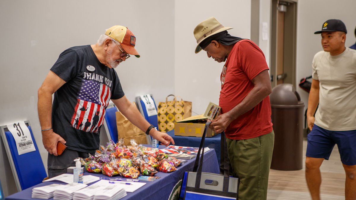 OrangeCoFL's tweet photo. Our Veterans Services Office invites those who served and their families to our Veterans Services Resource Fair! This event is just one way we're bridging the gap between service and civilian life.

📆 October 24 from 10 am to 3 pm 
🏫 Barnett Park
👉 https://t.co/Rzjv9w6I77 https://t.co/xIVm8AAs4N