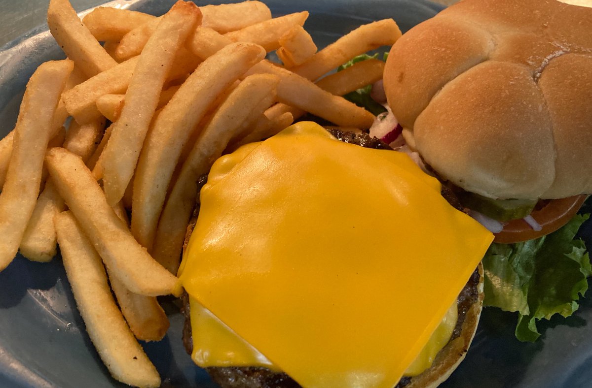 TCsReferee's tweet photo. BIG. JUICY. AMAZING.
Just three of many great words to describe the awesome half pound burgers we have here at TC’s Referee.
TANTALIZING TUE SOUPS (9.29.26):
Creamy Potato Broccoli || Cheeseburger & Fries
#BurgerTime https://t.co/DSADz776Kx