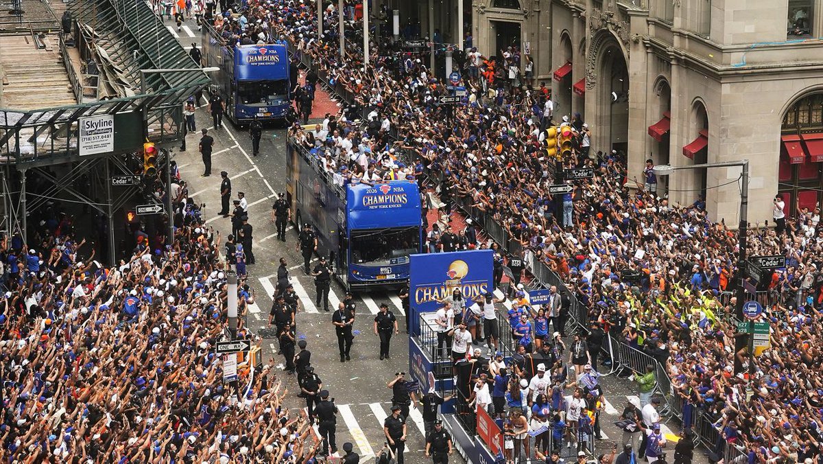 AndrewJClaudio_'s tweet photo. Quick look at all those heartbroken Knicks fans https://t.co/5pOcNtOvHz