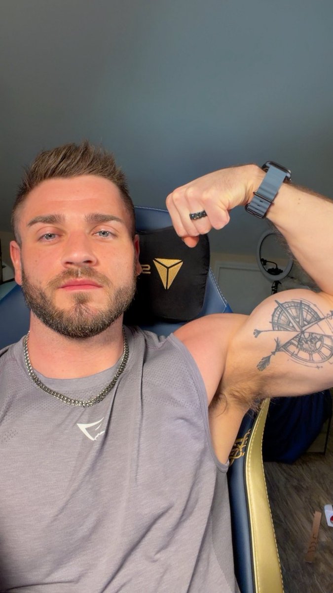 BrandonAllenSFW's tweet photo. Pits are open season 🐽 https://t.co/tWndsjWtKV