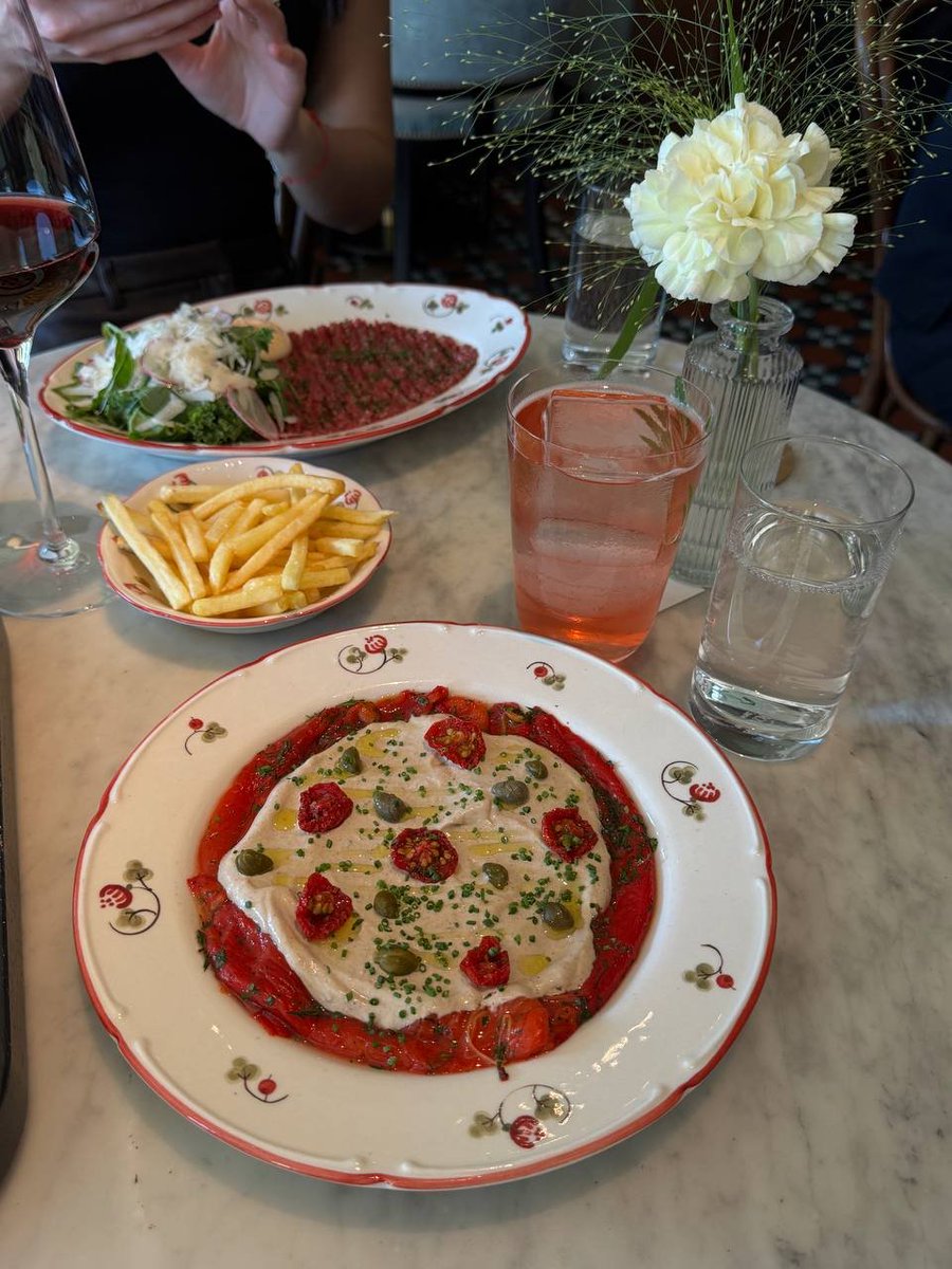 Caroline_cuteee's tweet photo. Starting the day's itinerary with a delicious and healthy meal is surely the best way to go https://t.co/PBcjruCkM3